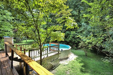 Deck out to pool