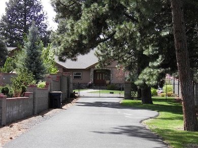 61275 Benham Rd, Bend, OR 97702 - photo 2