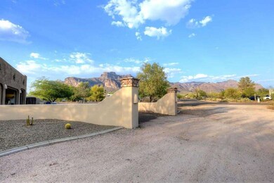 Front View of Superstition Mountain