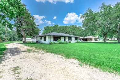 4256 County Road 145, Alvin, TX 77511 - photo 2