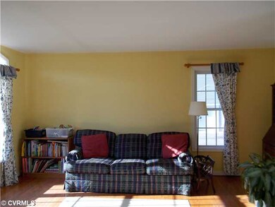 Living Room - Open and Bright