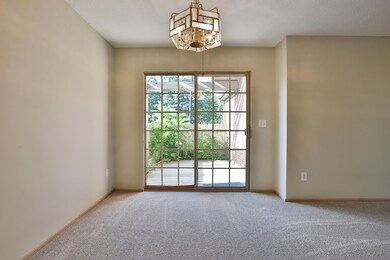 860-VillageBrook-18