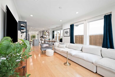 716 E 14th St, Houston, TX 77008 - photo 5