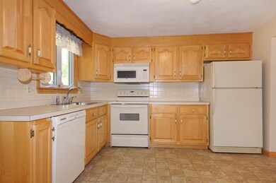 26 Meadowvale Rd, Burlington, MA 01803 - photo 5