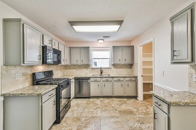 29002 Ashbrook Ln, Magnolia, TX 77355 - photo 4