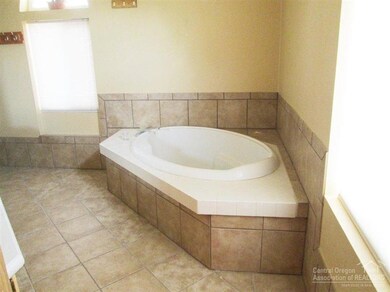 63465 Mustang Rd, Bend, OR 97701 - photo 6