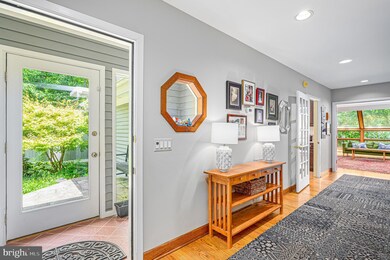 11103 Glade Dr, Reston, VA 20191 - photo 2