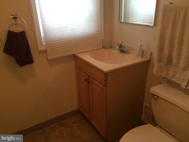 530 Anderson Ave, Folsom, PA 19033 - photo 5