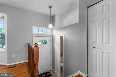 13340 Burkitts Rd, Fairfax, VA 22033 - photo 4