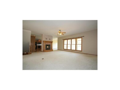 22250 W 191st St, Spring Hill, KS 66083 - photo 4