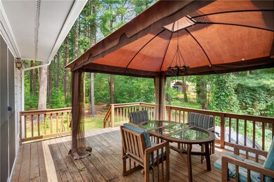 50 Pinecrest Dr, North Scituate, RI 02857 - photo 4