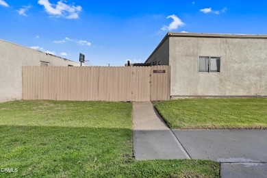 2941 W Hemlock St unit 22, Oxnard, CA 93035 - photo 2