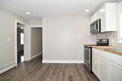 135 Randolph Ave, Tiverton, RI 02878 - photo 6