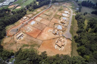 1573 Thatcher Crossing unit 16, Clover, SC 29710 - photo 5