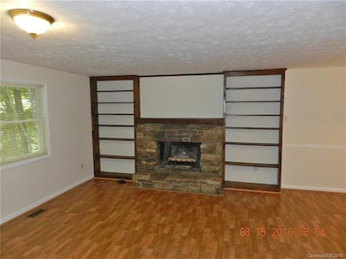 95 Fox Run Dr, Hendersonville, NC 28792 - photo 6