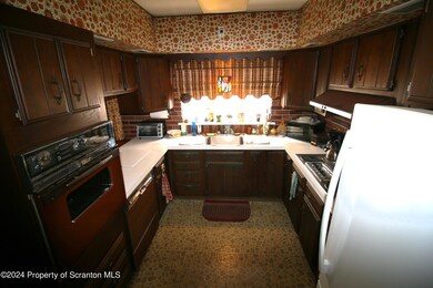 2047 Farr St, Scranton, PA 18504 - photo 7