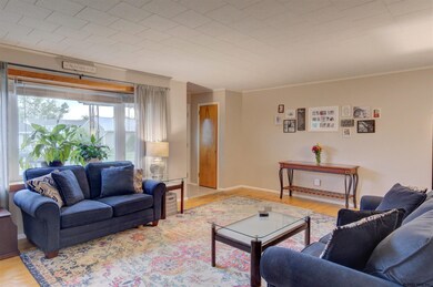 14 Crestwood Ave, Troy, NY 12180 - photo 6