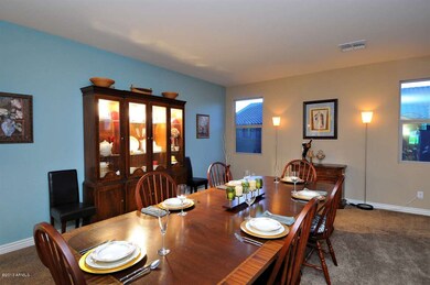 004_Dining