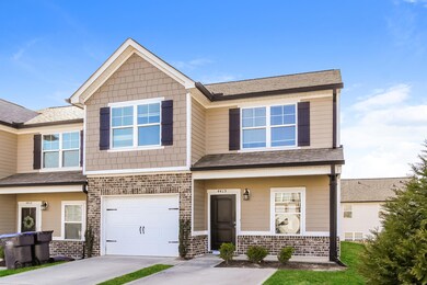 002-photo-front-view-13660096