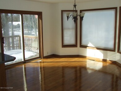 364 Escoll Dr, East Stroudsburg, PA 18301 - photo 4