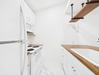 1305 Hollow Creek Dr unit 3, Austin, TX 78704 - photo 7