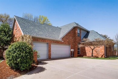 NICE 3 CAR GARAGE WITH OVERSIZED DRIVEWAY. NO HOA 