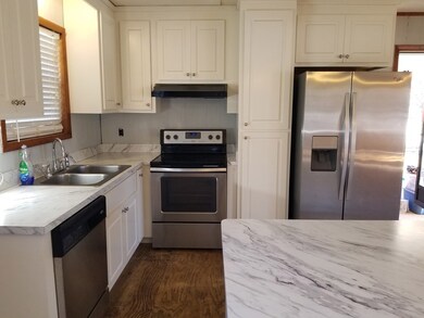 1009 22nd St E, Tifton, GA 31794 - photo 5