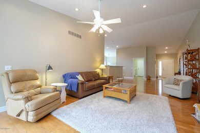 2241 Hunters Run-7