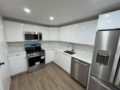 Arlen House unit 1120, Sunny Isles Beach, FL 33160 - photo 2