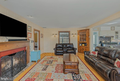 2504 Proctor Ln, Parkville, MD 21234 - photo 5