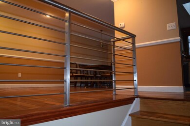 7047 Deepage Dr, Columbia, MD 21045 - photo 2