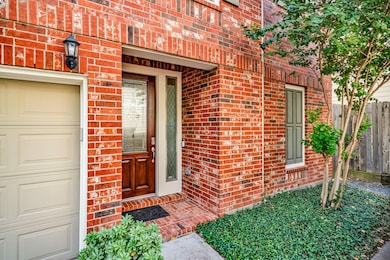 1607 W Dallas St unit E, Houston, TX 77019 - photo 2