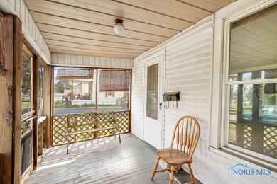 424 Clinton St, Findlay, OH 45840 - photo 4