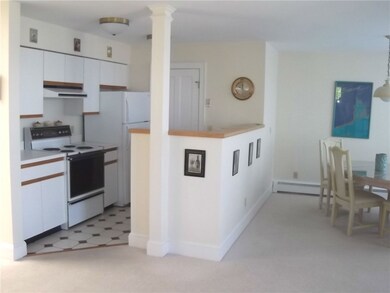 Convenient kitchen allows you to enjoy the company
