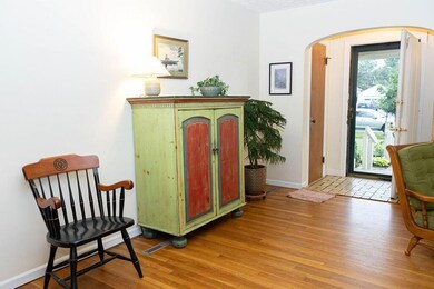 560 Richards Rd, Columbus, OH 43214 - photo 4