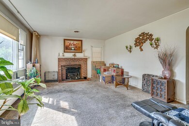 2123 Weber Dr, District Heights, MD 20747 - photo 3