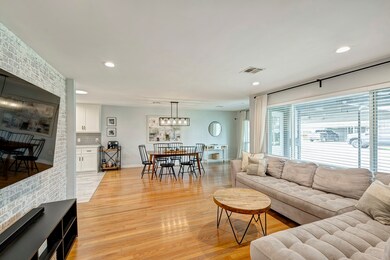 1611 Walton St, Houston, TX 77009 - photo 5