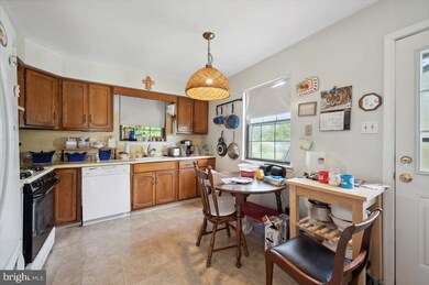 73 5th Ave, Broomall, PA 19008 - photo 2