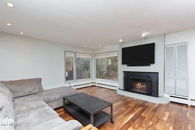 Living Room 20180501-DW-4061-SMALL