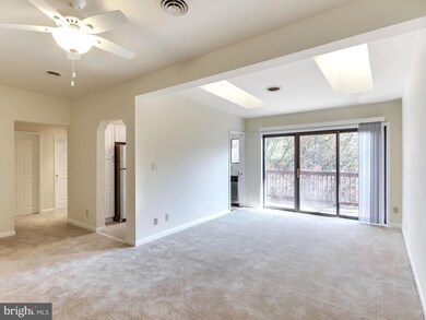 2704 Dartmouth Rd unit 10, Alexandria, VA 22314 - photo 5