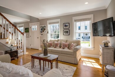 Lovely open floor plan and gorgeous hardwood floor