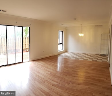 8626 Village Square Dr unit 16, Alexandria, VA 22309 - photo 3