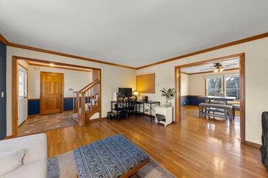 430 Grove Ct, Batavia, IL 60510 - photo 5