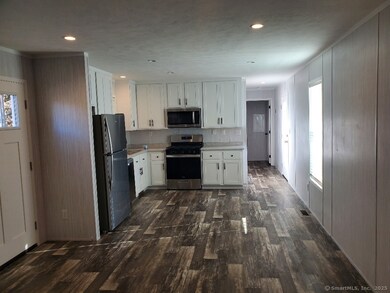 270 Boston Post Rd unit 22, Waterford, CT 06385 - photo 4