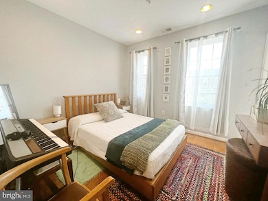 445 Manor Place NW unit 3, Washington, DC 20010 - photo 4