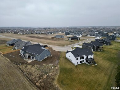 6140 Duggleby Ave, Davenport, IA 52807 - photo 3