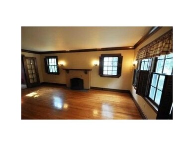 522 Forest Dr SE, Cedar Rapids, IA 52403 - photo 3