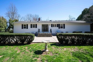 387 Russells Mills Rd, South Dartmouth, MA 02748 - photo 3