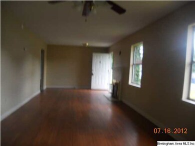 LARGE LIVING ROOM