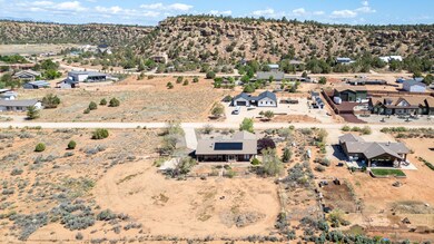03-881 W Smithsonian Way-3
